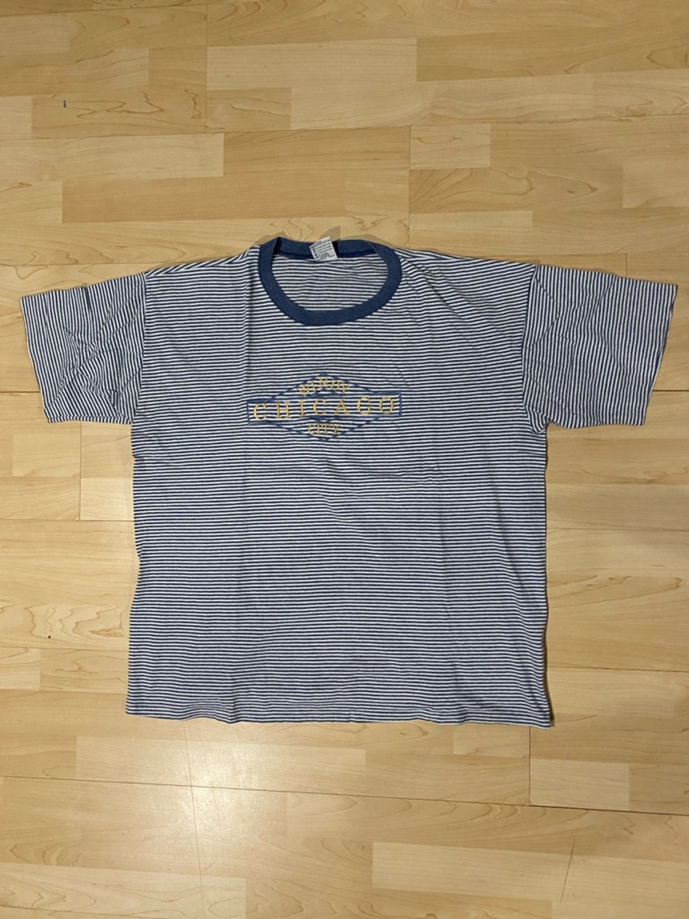 Vintage Chicago Graphic Ringer Tee in Navy and White